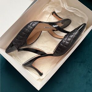 Manolo Blahnik Black Quilted Leather Cap-Toe Irie Slingback Pumps Size
